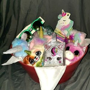 Unicorn gift basket. CHRISTMAS is coming!
